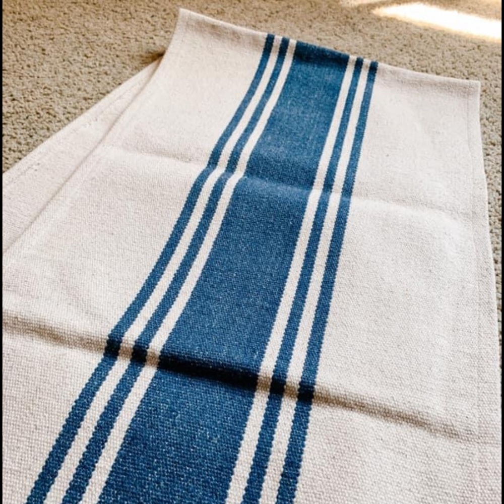 Table runner!